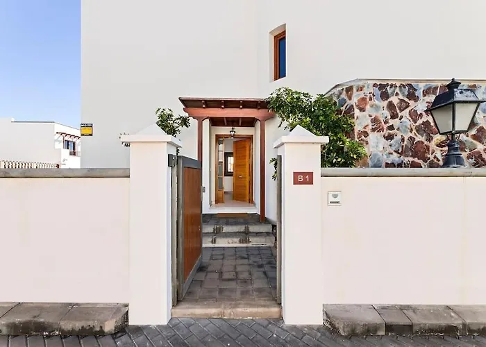 Nica קוסטה טגוויסה