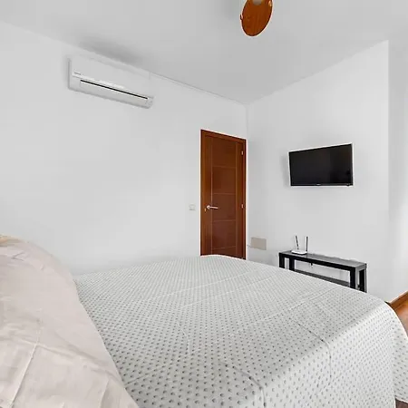 Nica Villa Costa Teguise